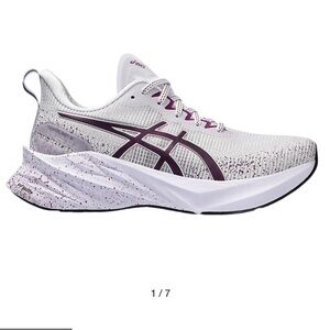 Asics Novablast 3 LE WMNS Lilac Hint / Deep Mauve Size 6.5